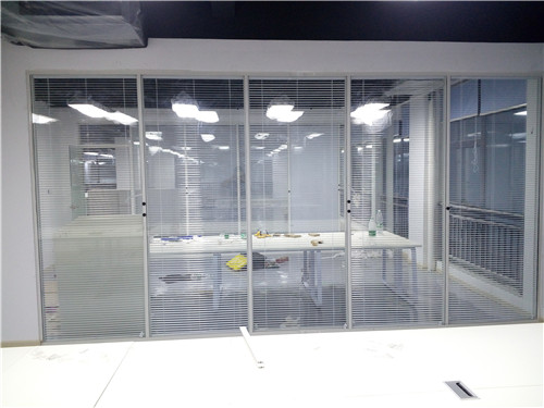 武漢辦公室玻璃隔斷施工