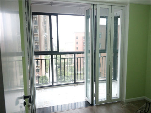 無(wú)下軌折疊門(mén)