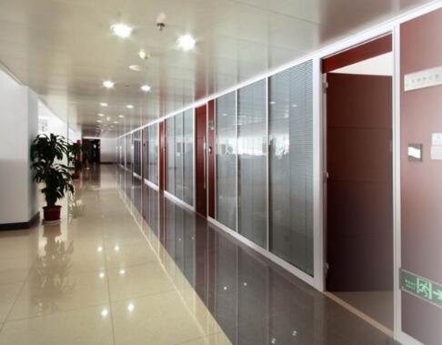 武漢辦公室玻璃隔斷生產(chǎn)