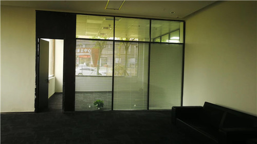  武漢辦公室玻璃隔斷